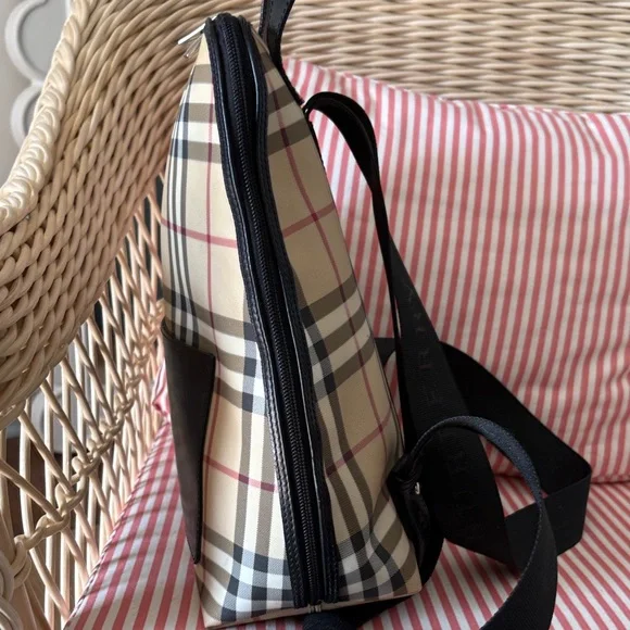 BURBERRY BACKPACK - Picture 15 of 17